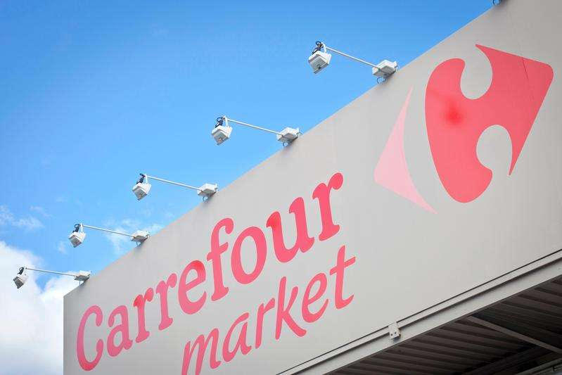 Carrefour neemt acht supermarkten van franchisepartner Alma over